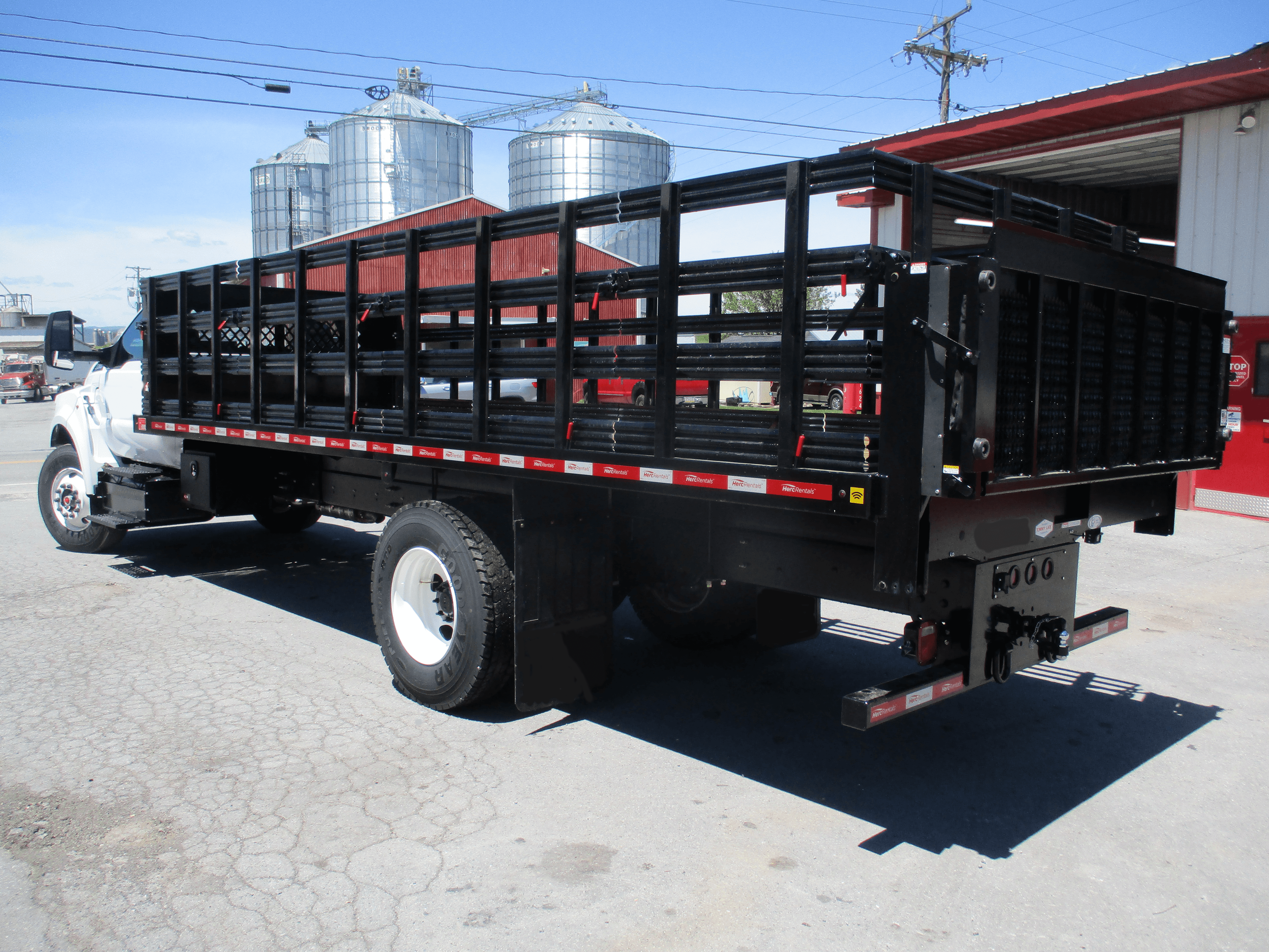 22 foot stake bed flatbed truck